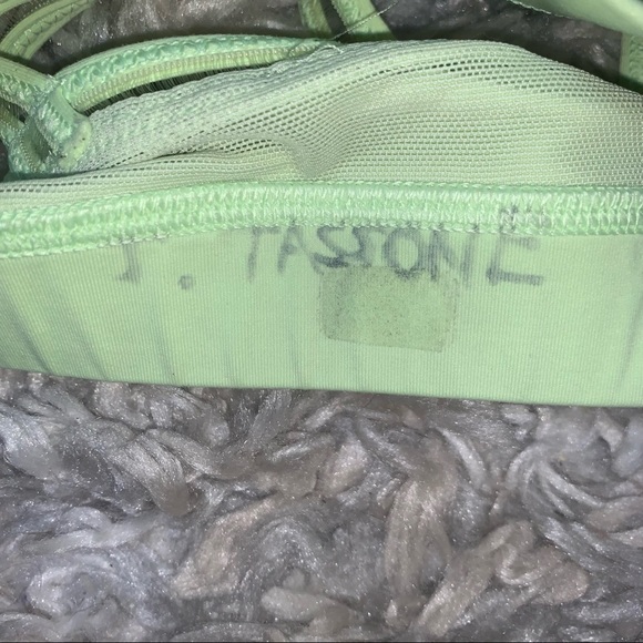 Lululemon sports bra - Picture 5 of 5